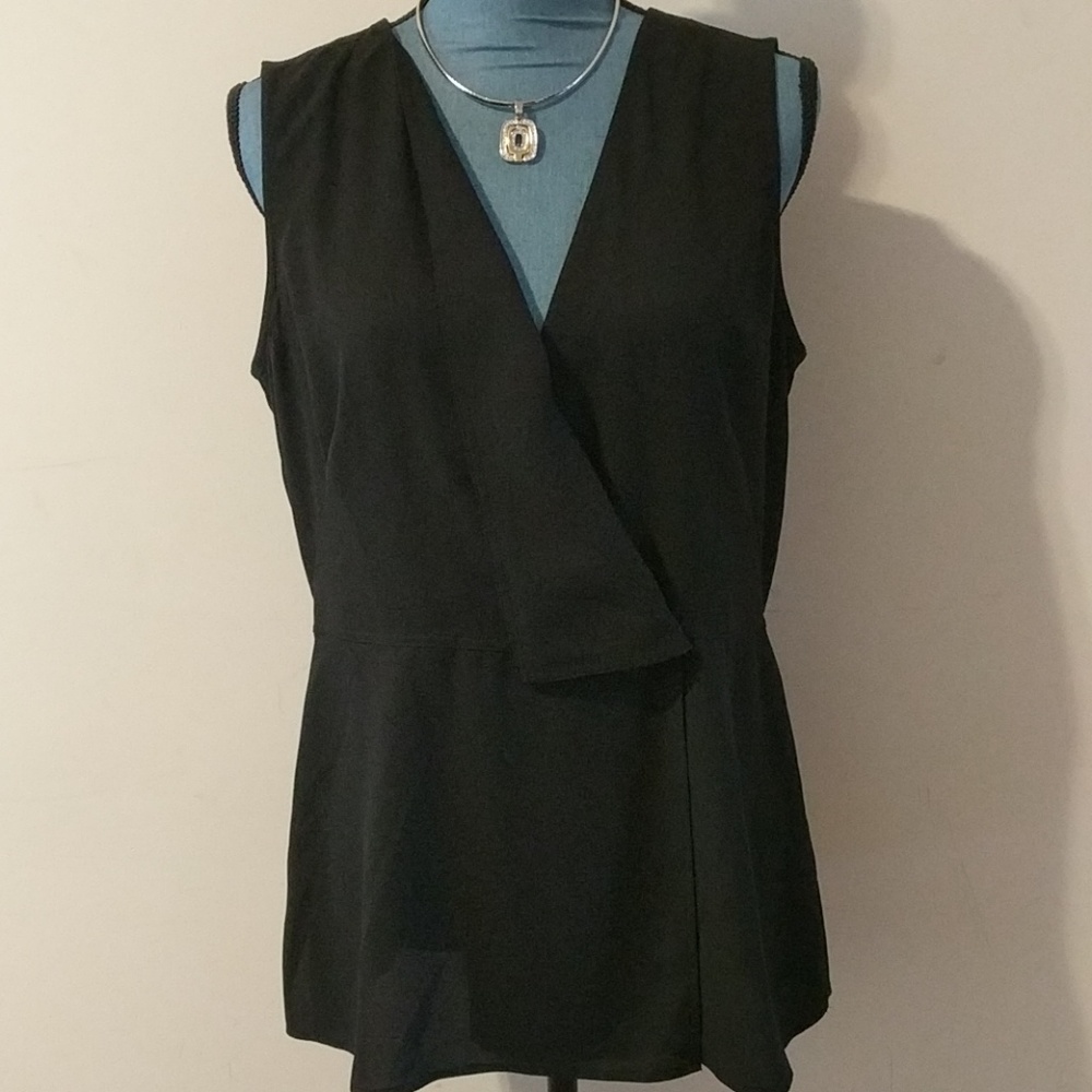 🆕 DKNY Overlap Sleeveless Top